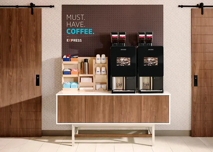 Holiday Inn Express Hotel & Suites Astoria By Ihg